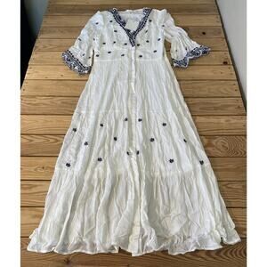 NWT Mimi + Daphne Laurel Embroidered Dress Size Small Women’s Ivory MSRP $54.99